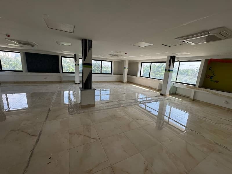 2 Kanal Floor For Rent Opposite Expo Center Johar Town 3