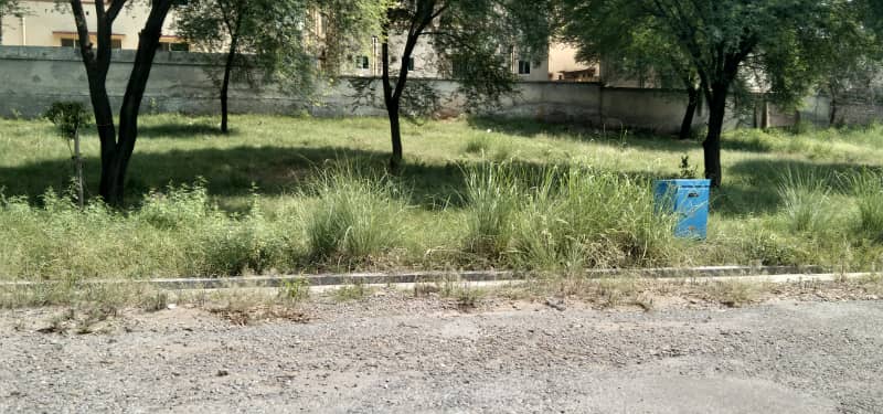 Knal plot for sale D H A Phase 4 3