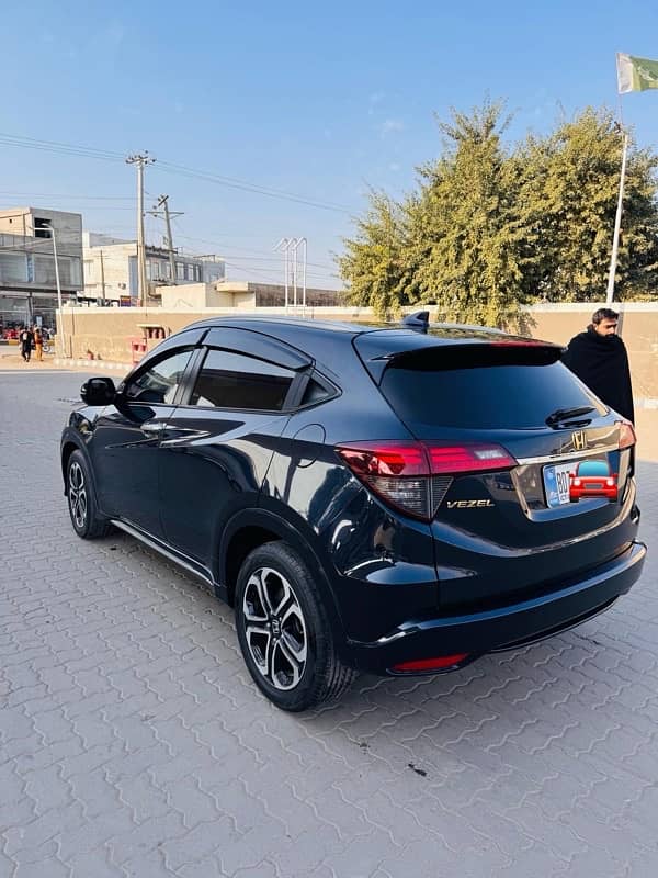 Honda Vezel 2018 11