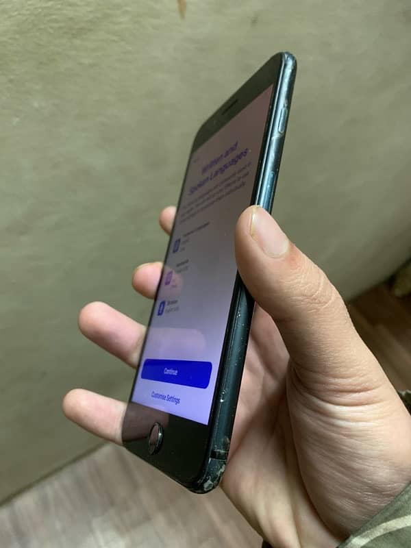 iphone 7 plus 32gb PTA  approved (urgent) 2