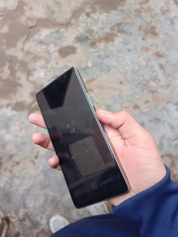 Infinix not 40 8+8ram 256gb room 5 month warante hy 2