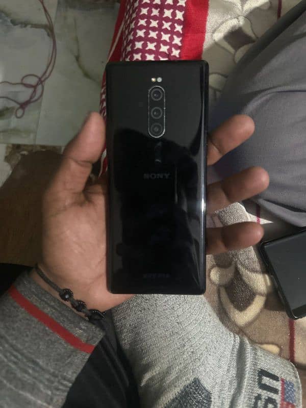 SONY XPERIA 1 10BY9 exchange possible. . . 0