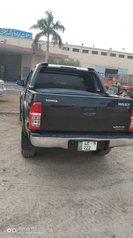 Toyota Hilux Vigo Champ 2014 11