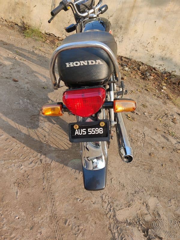 Honda CD 70 2021 better than 2022 4