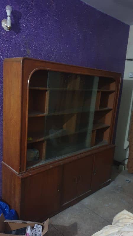 Showcase (cabinet for crockery) almost new 0