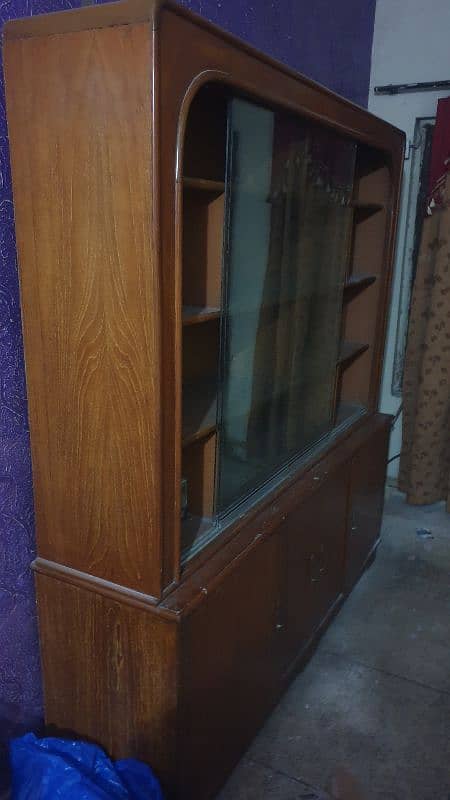 Showcase (cabinet for crockery) almost new 1