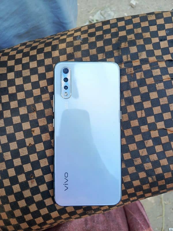 VIVO S1 1