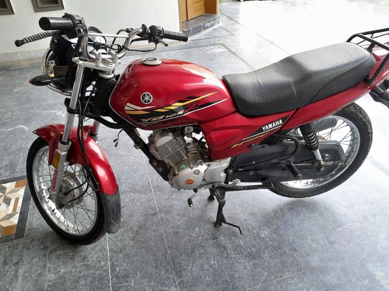 YB 125Z fo sale. lush condition 2023 model. 5