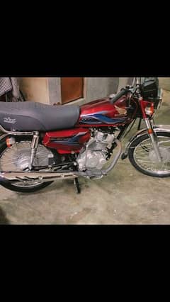 Honda 125 2024 model Cal me 03004386556 all ok ha