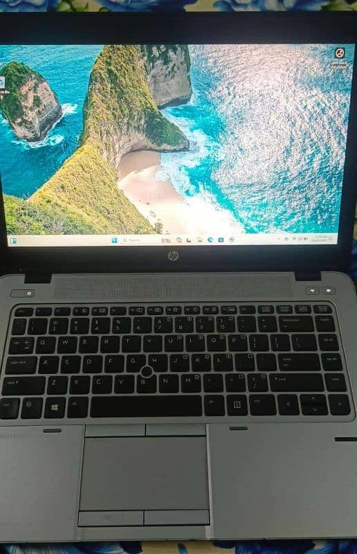 HP Elite book 840 2