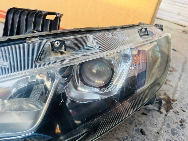 Genuine Civic 2017 headlights 5