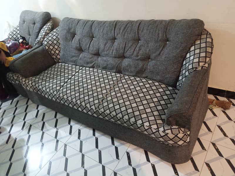 5 Seater Sofa Set 0