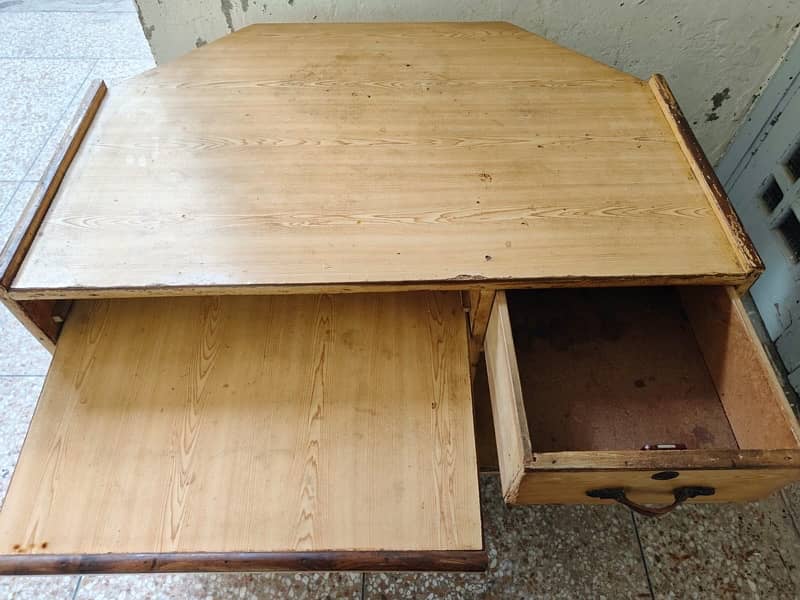 computer table 2