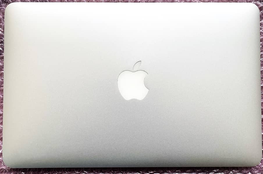 Apple MacBook Air 2015 | 128GB SSD Core i5 5th Gen 0