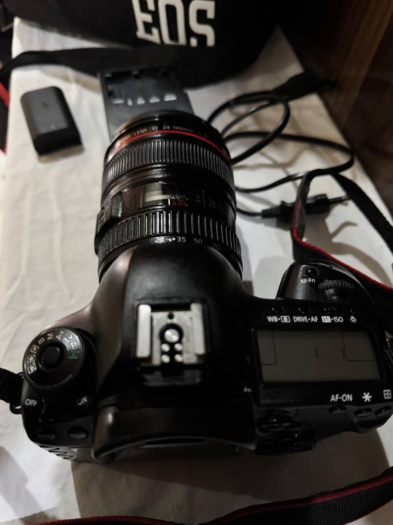 canon 5d mark iv with Canon 24-105 Lens + charger 11