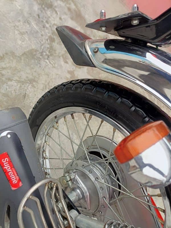 Honda 125 New Condition 6