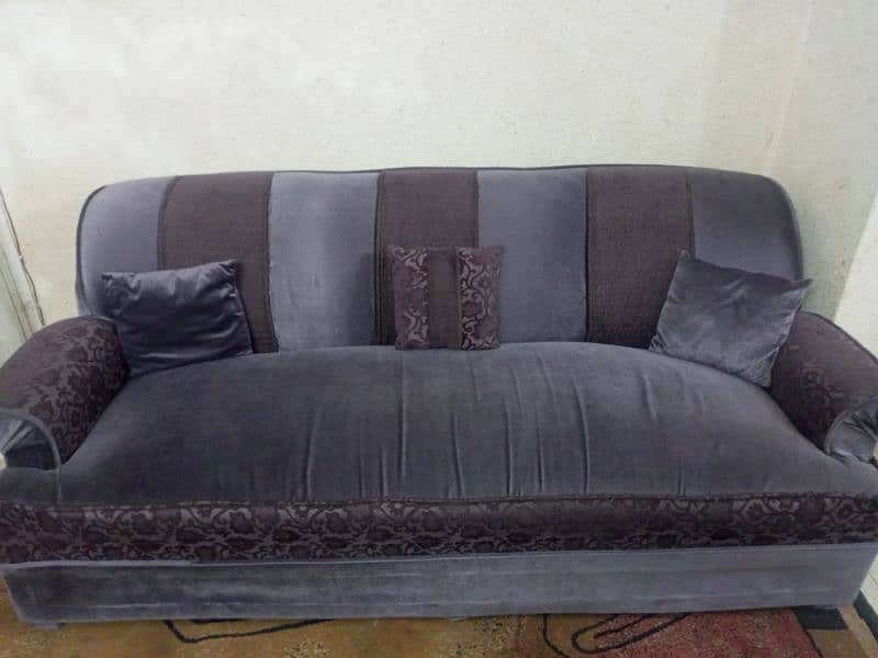 5 seater sofa 0