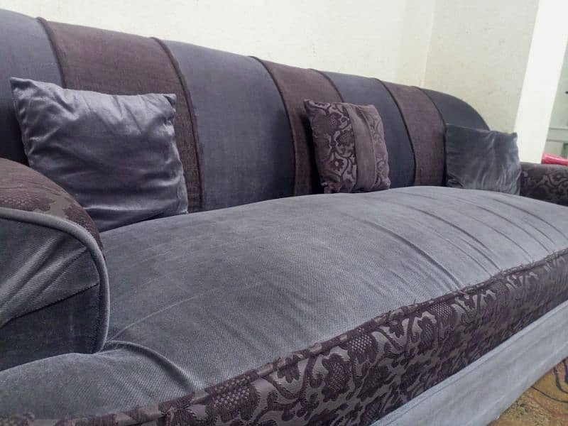 5 seater sofa 3