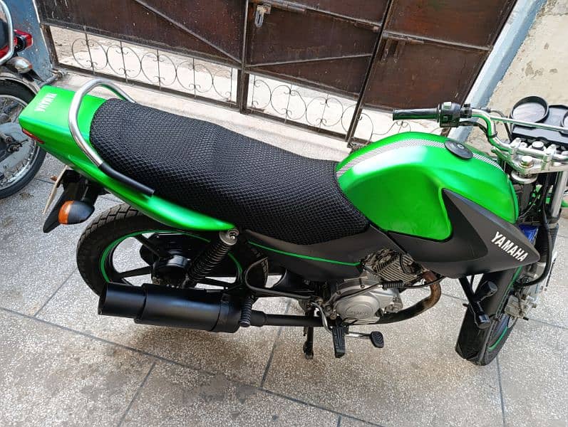 YAMAHA YBR G fully packed engine 10 by 10 condition biomatric availabe 6