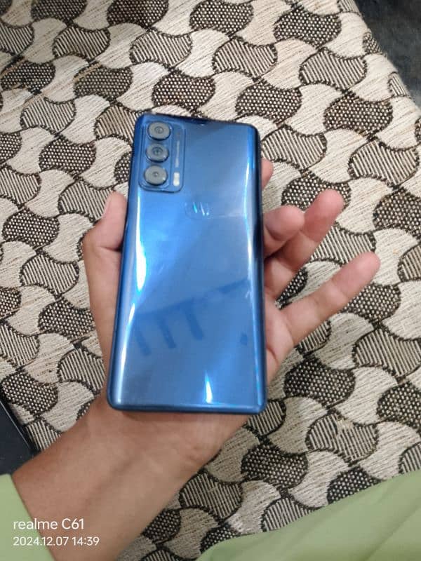 Motorola edge 2021 0