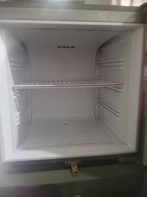 Non inverter Refrigerator 7