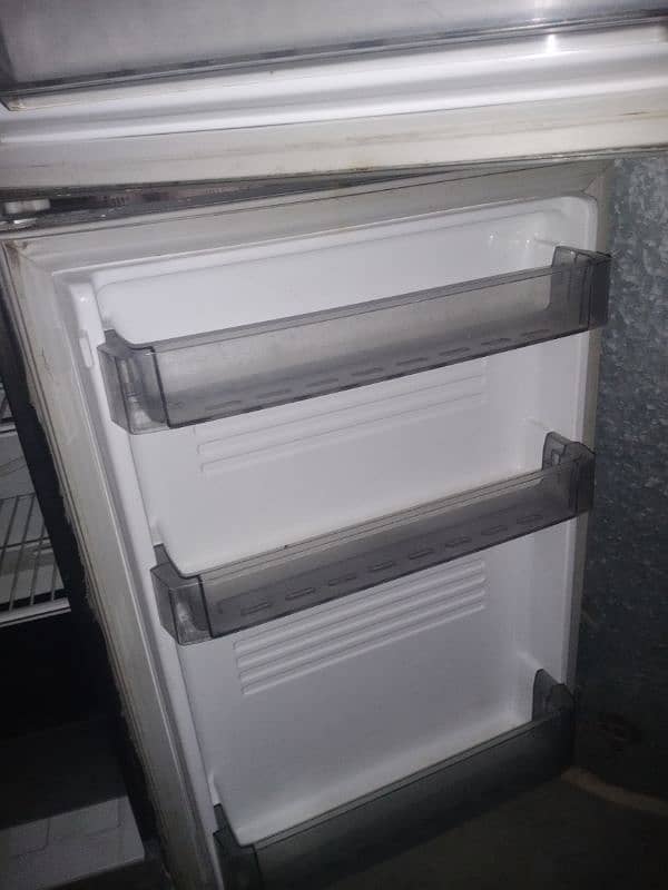 Non inverter Refrigerator 10