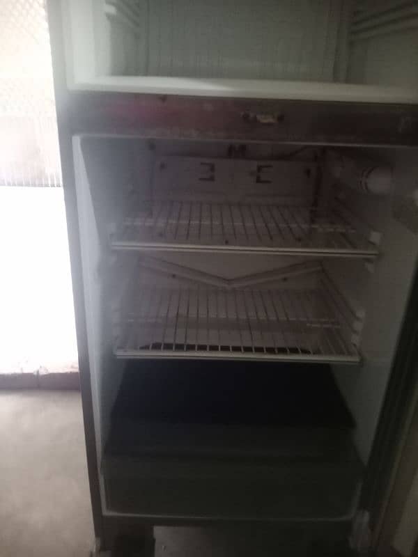 Non inverter Refrigerator 16