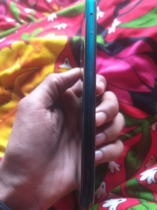 Infinix hot 9, 4/64 GB , condition 10:8, 4