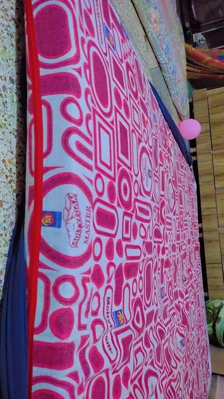 queen size mattress in very good condition urgent sale 0