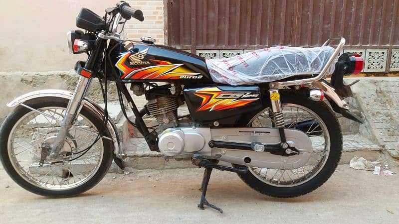 Honda125 model 2021 Hyderabad number ha urgent sell 0