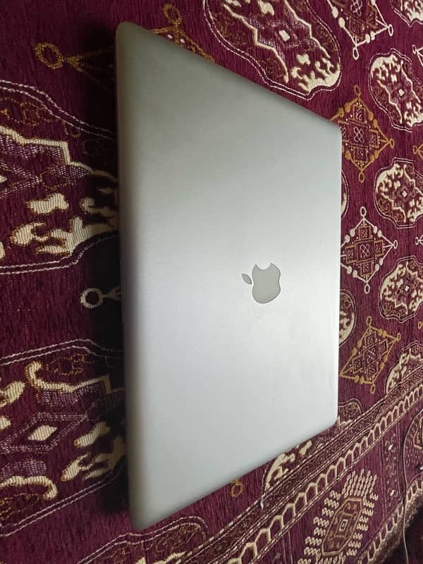 MacBook Pro 2012 0