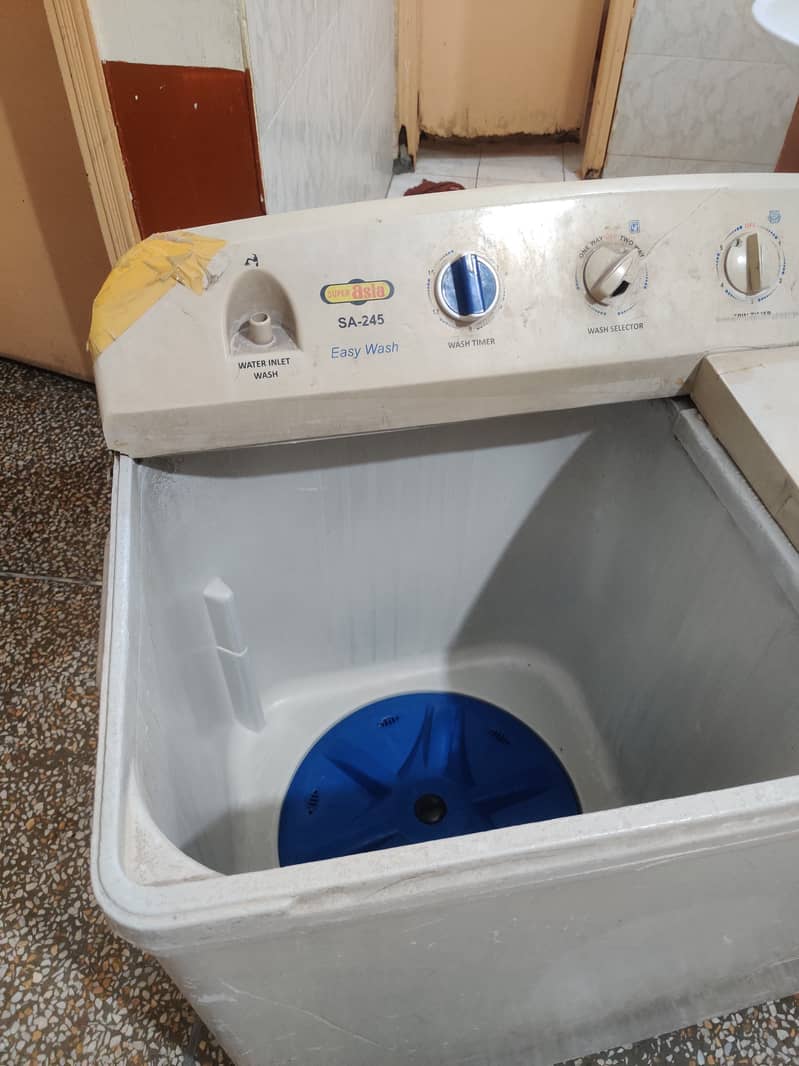 Washing machien + dryer 4