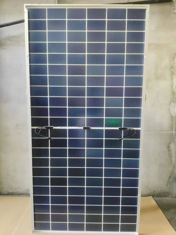 Canadian solar N 585W 3