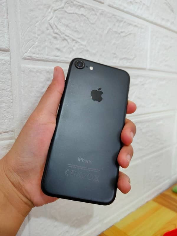 iphone 7 Pta Approved Urgent sale 03220308538 1