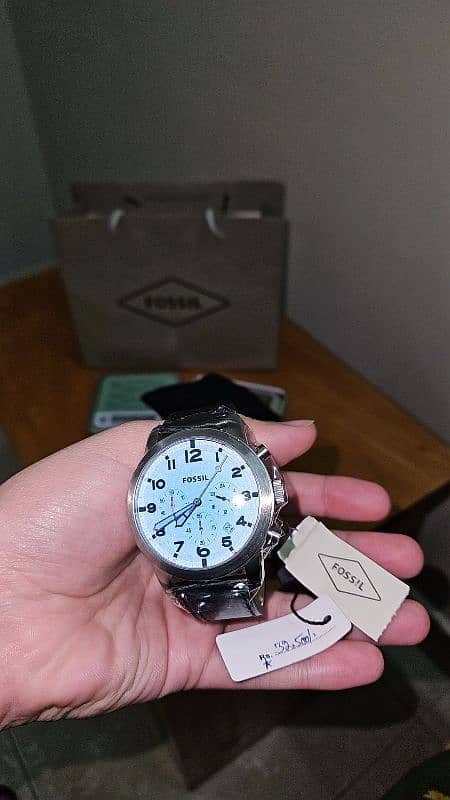 Brand new Fossil Men's Watch for sale at low price and collectible box 1