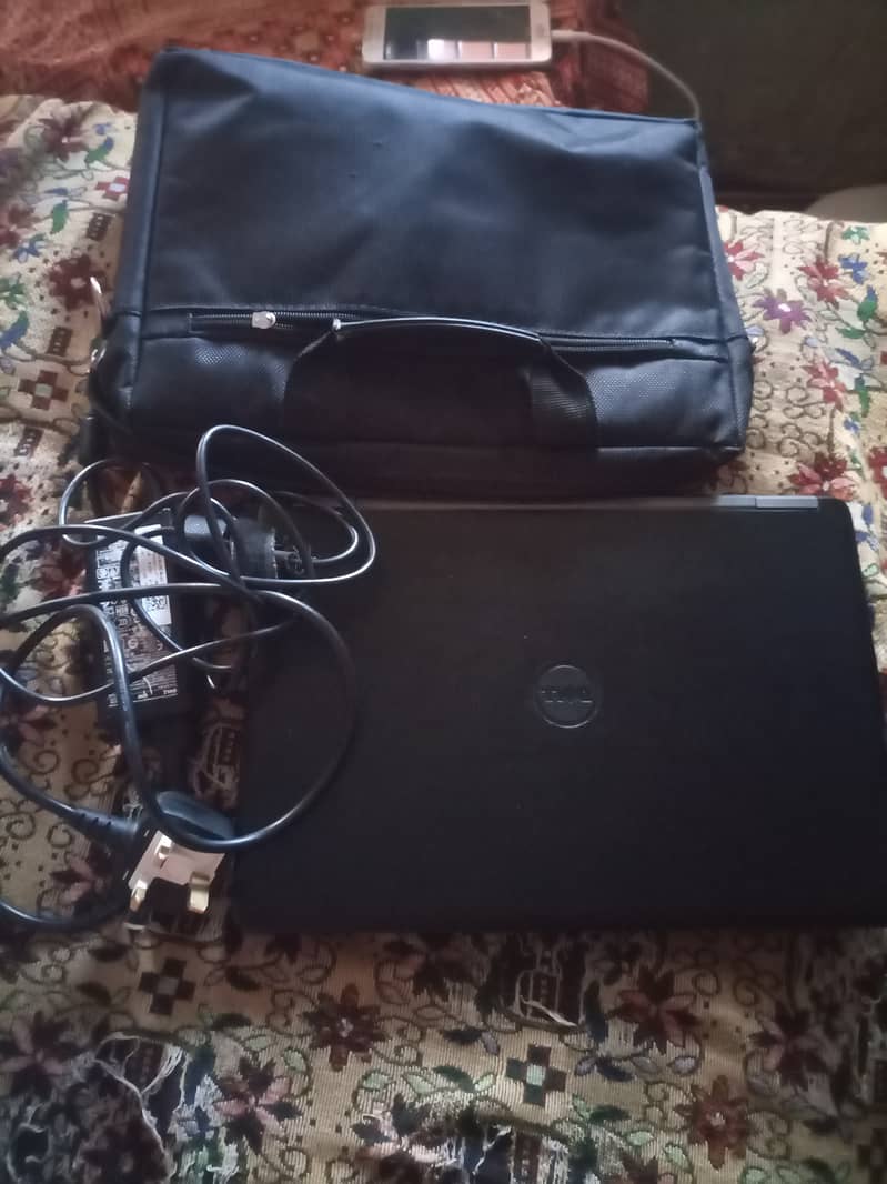 Selling my laptop 0