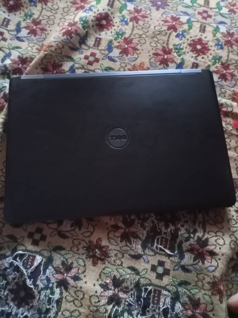 Selling my laptop 1