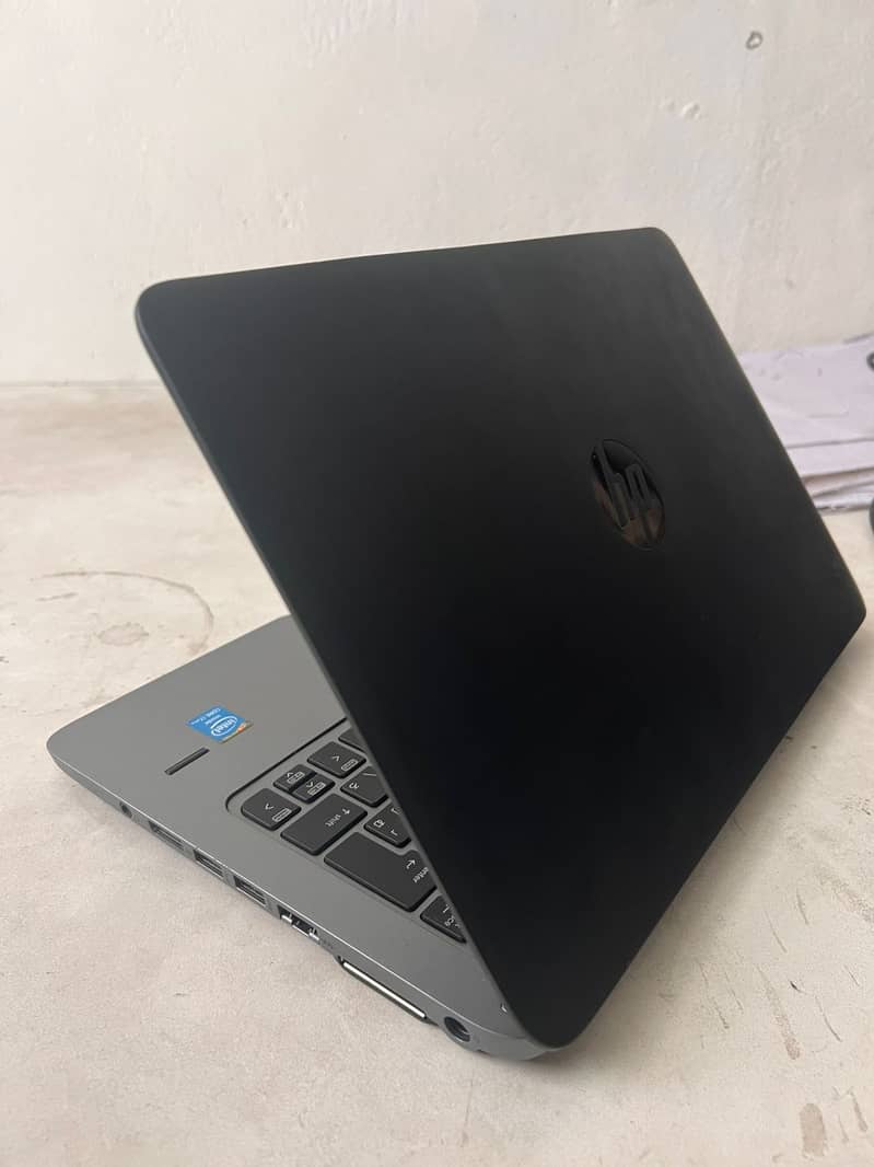 HP i7 5gen 4/128 0