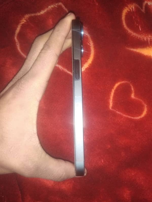 i phone 13 jv 128gb all ok 90% battery health with charger original 1