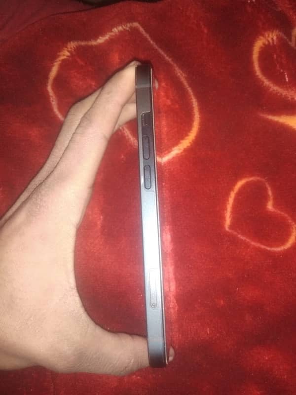 i phone 13 jv 128gb all ok 90% battery health with charger original 2