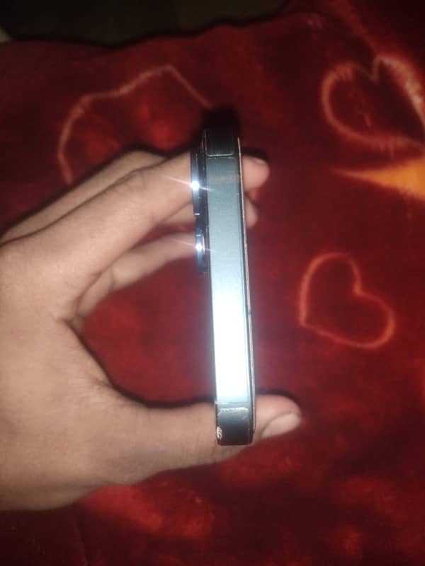 i phone 13 jv 128gb all ok 90% battery health with charger original 4