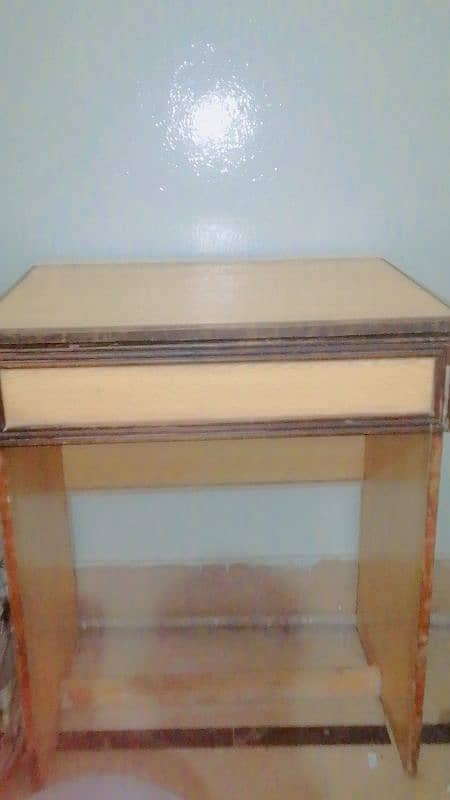 STUDY TABLE FOR SALE 4