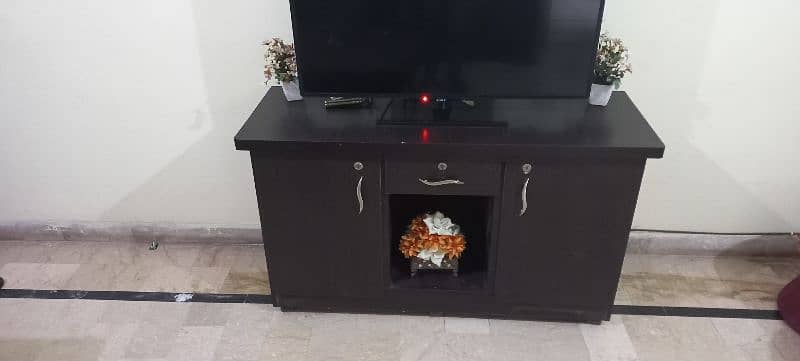 LED console or stand 1