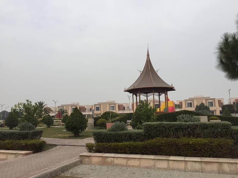 Affordable 5 Marla Residential Plot For Sale In  Dream Gardens  , Lahore 2