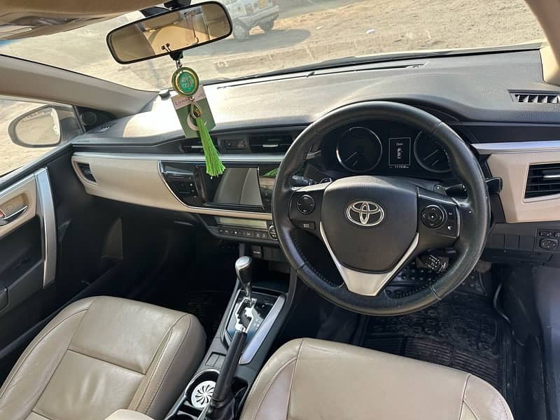 Toyota Corolla Altis Grande 2017 4