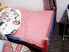 I m selling my bed