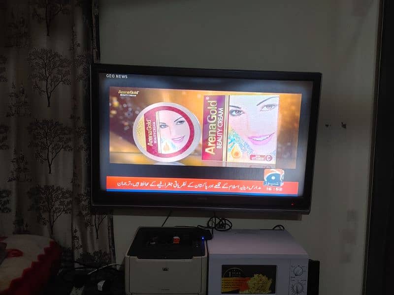 ToSHIB LED TV 55 INCH MADE NI JAPAN 2