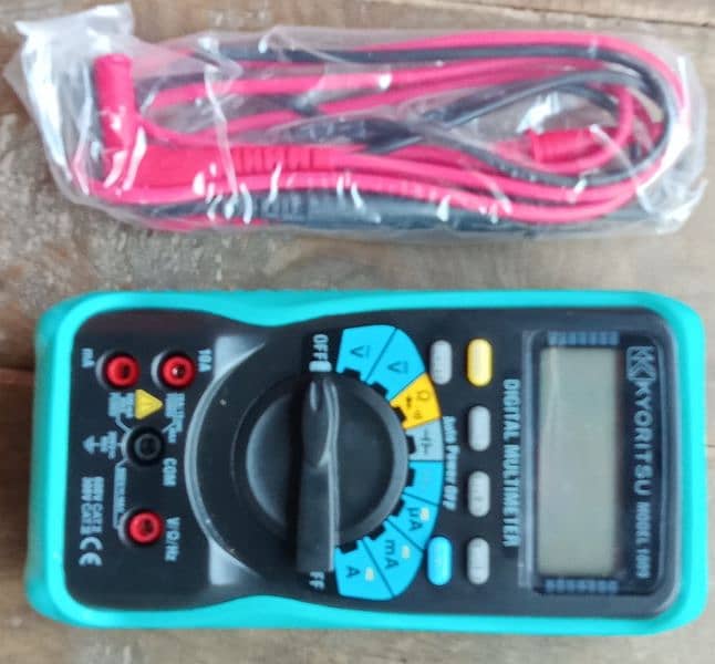 DIGITAL MULTIMETER 3