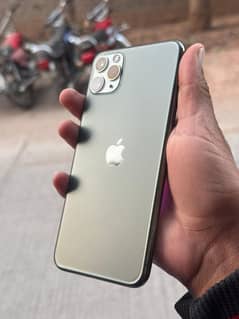 Iphone 11 pro max with box