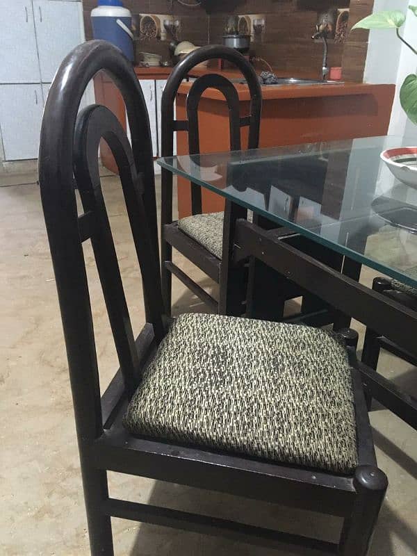 4 chairs with table All good condition 4